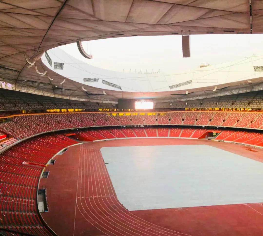 最大的体育场能容纳多少人,最新中国最大10座体育场