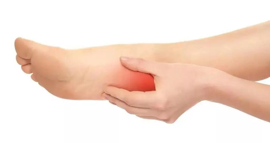 跑步脚痛要不要休息,跑步脚后跟不舒服怎么办