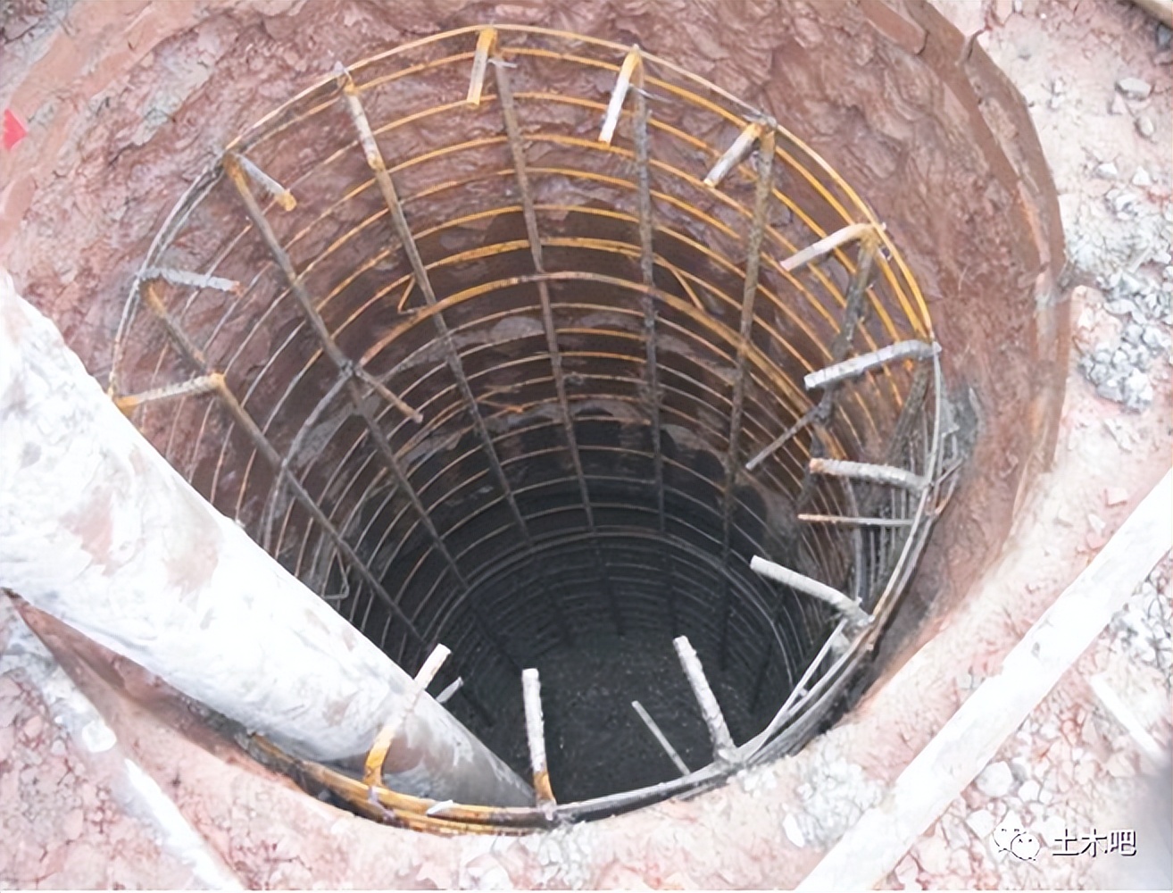 旋挖桩钢筋保护层,支护桩钢筋保护层厚度设计无要求