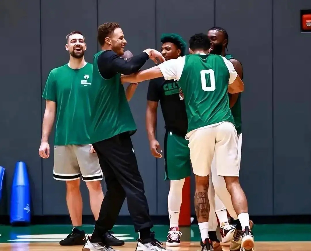 白魔兽残暴扣篮,白魔兽最后结局