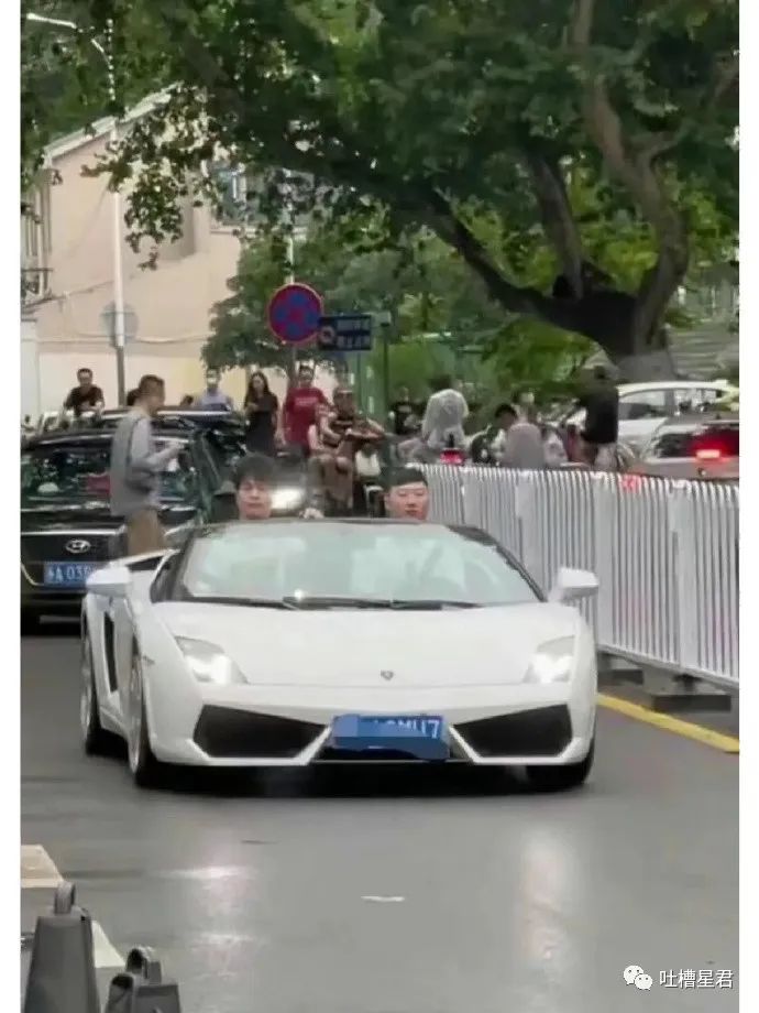 吴X凡要和女友回加拿大了??网友笑疯:淦出来也不说一声!