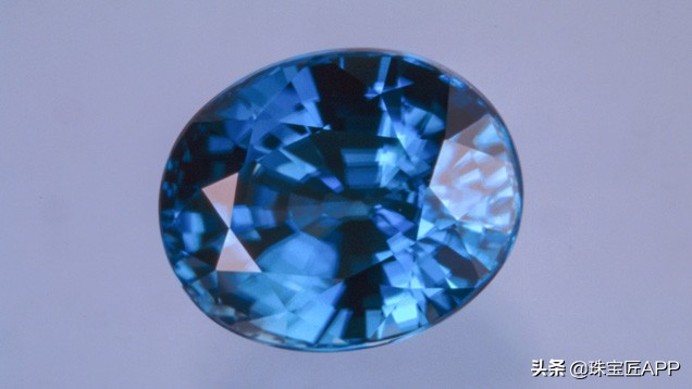 天然锆石有火彩吗,真正的天然红锆石长什么样