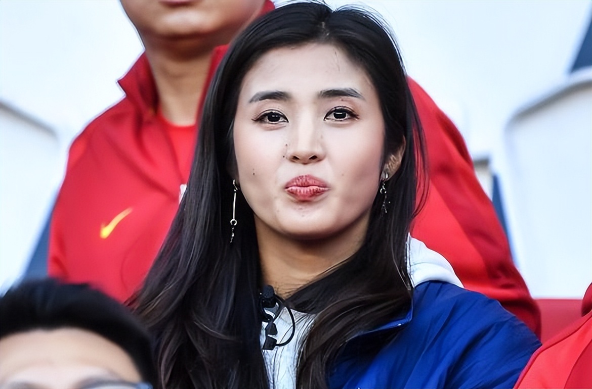 1米88最美女足变浪姐！初舞台好飒，黄晓明祝福，被曝二公淘汰