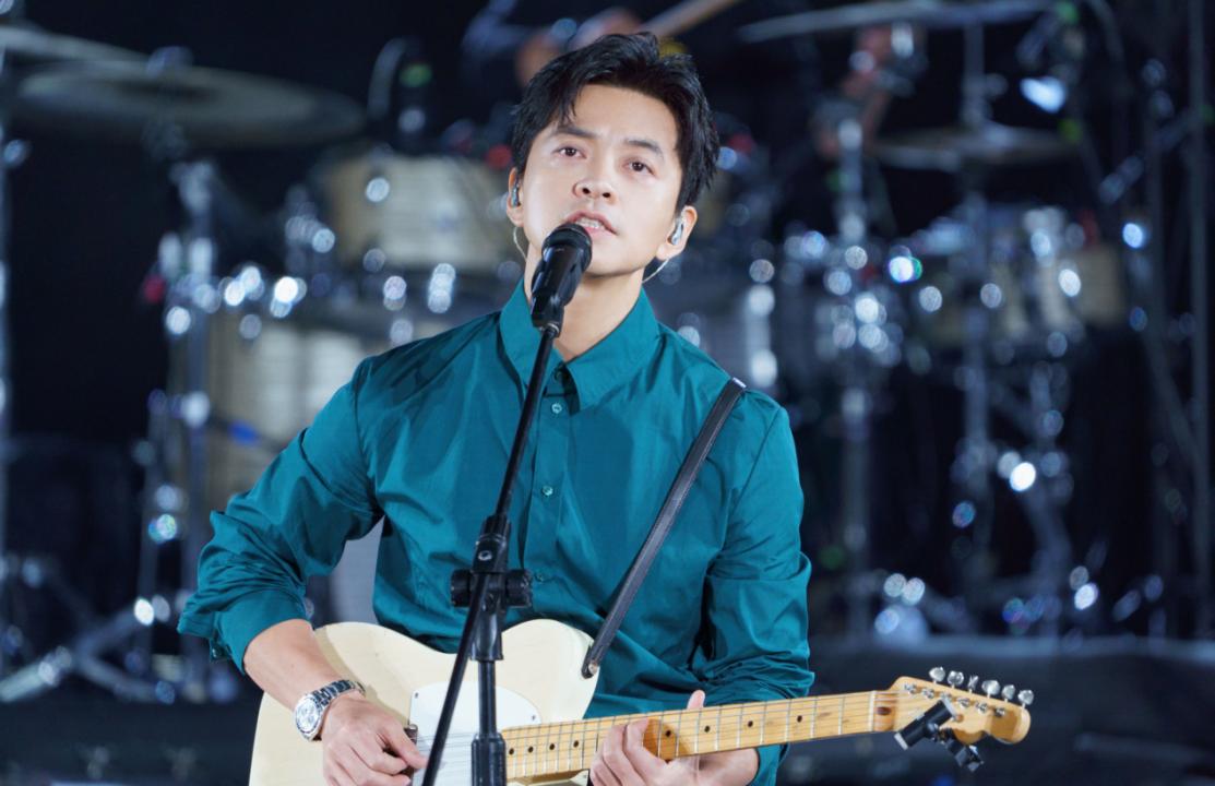 刘德华崔健,刘德华线上演唱会不老的传奇