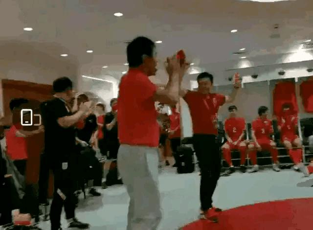 国足对上港球员名单,国足新名单上港