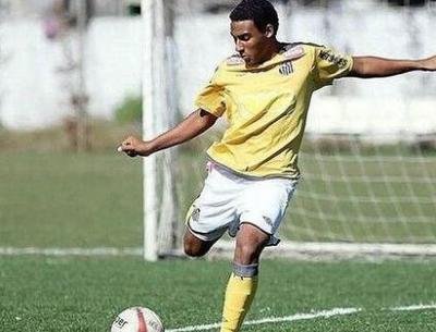 球王贝利巴西足球传奇,世界公认的三位球王