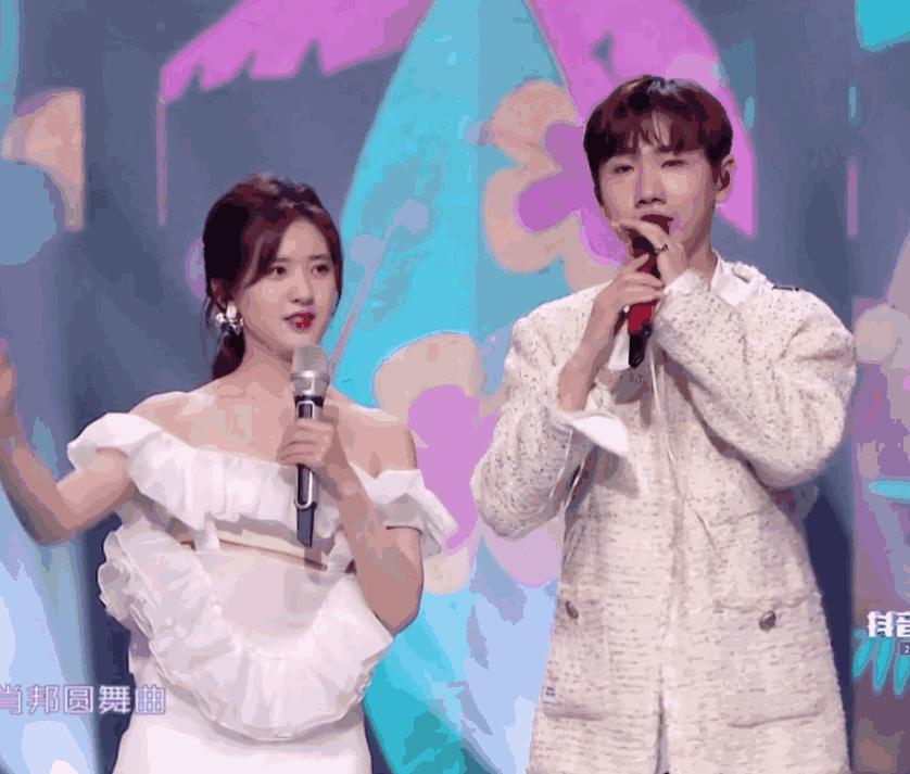 明星的搞笑瞬间尴尬名场面,明星上台的尴尬瞬间