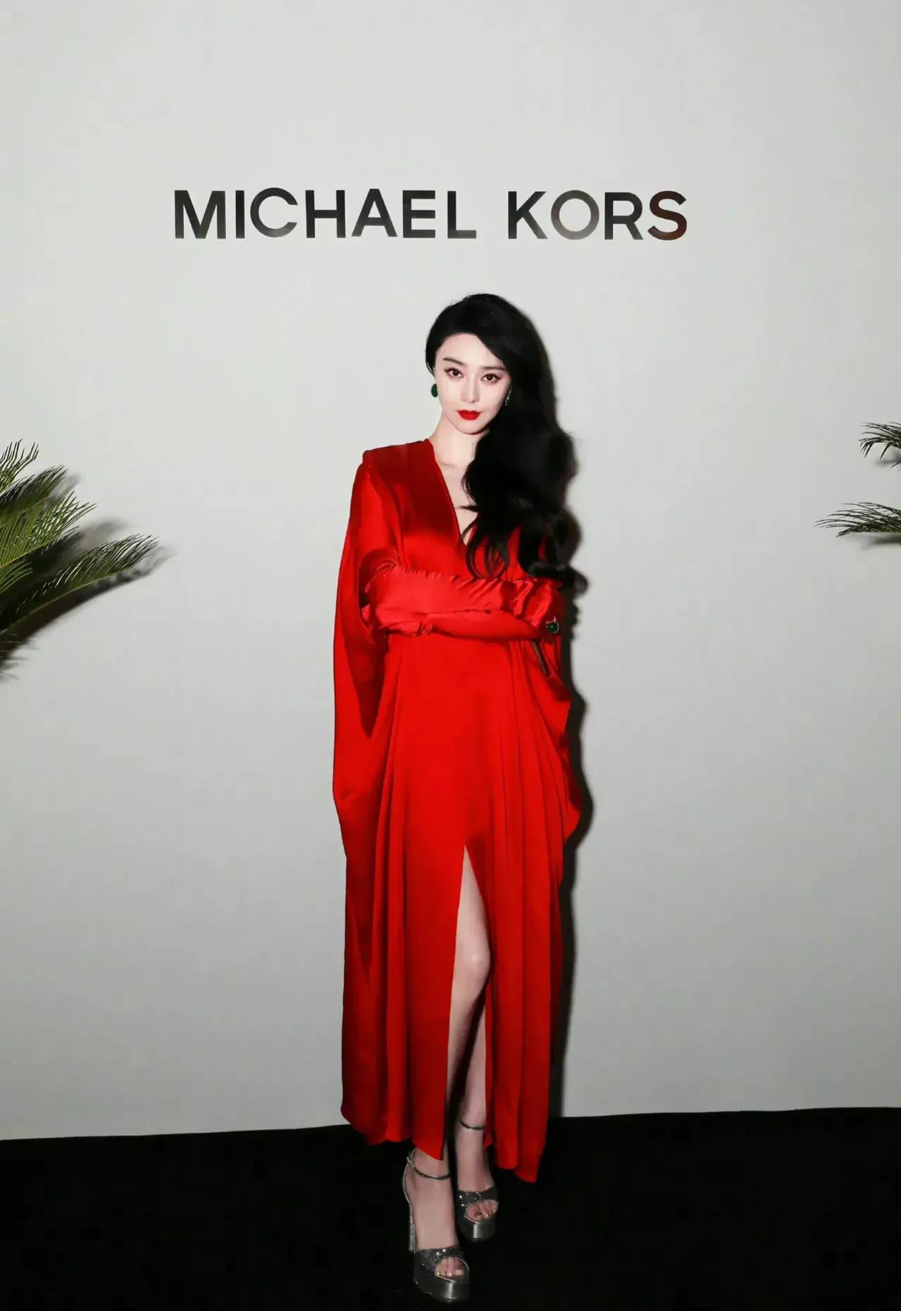 范爷戛纳红毯照,范爷戛纳穿龙袍