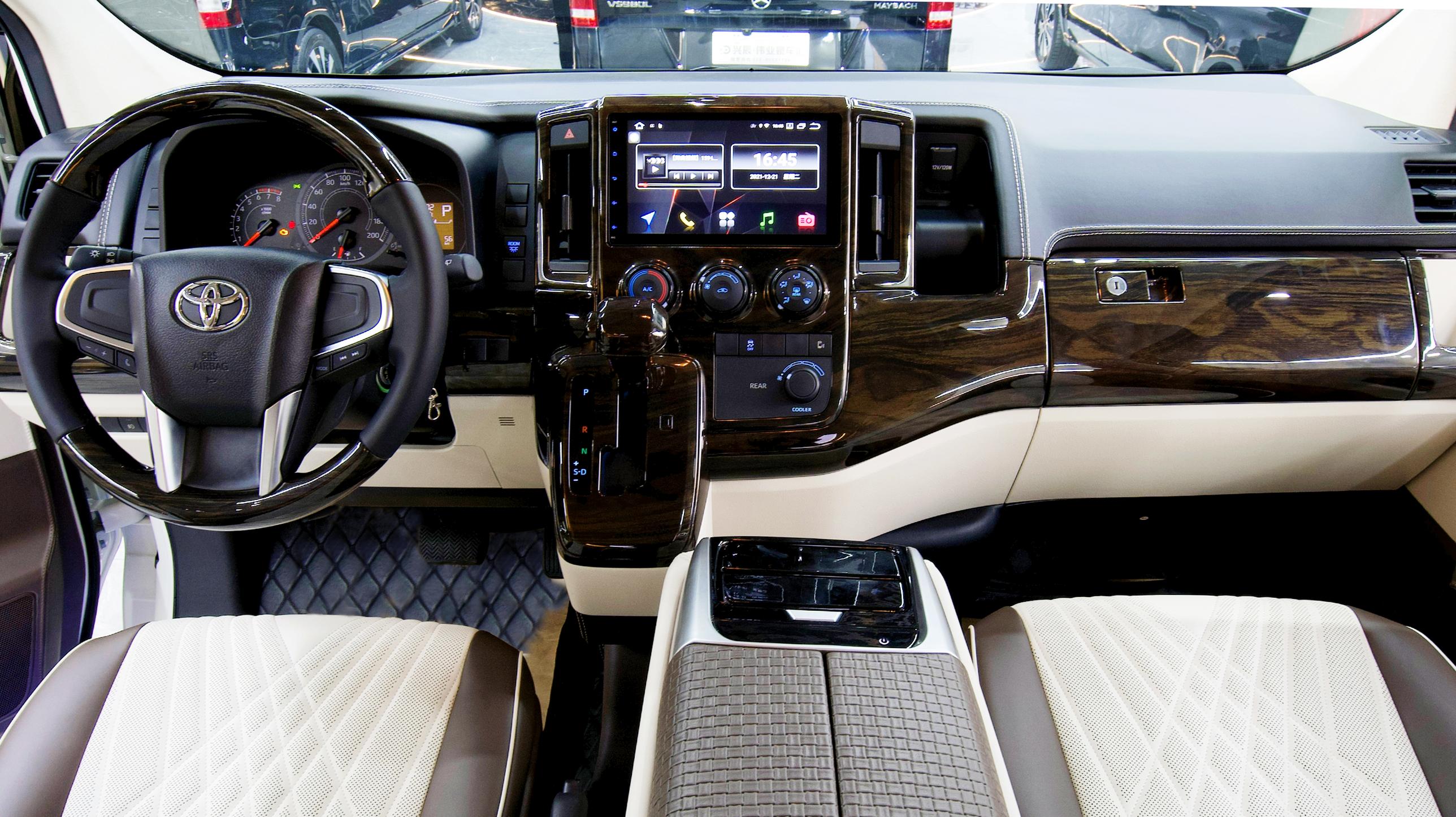 丰田海狮9座蓝牌顶配,丰田海狮9座蓝牌新款