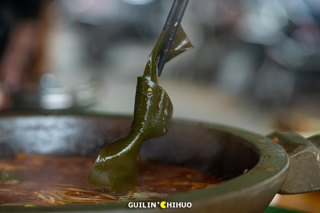 老字号石锅鱼31年老店,温岭石锅肥肠鱼