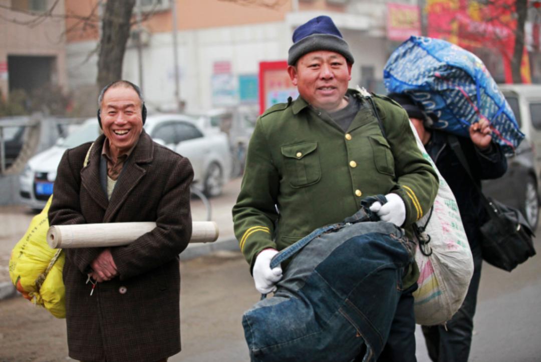 找工作要小心，包工头揭露“高薪招聘”套路，方式花样百出！