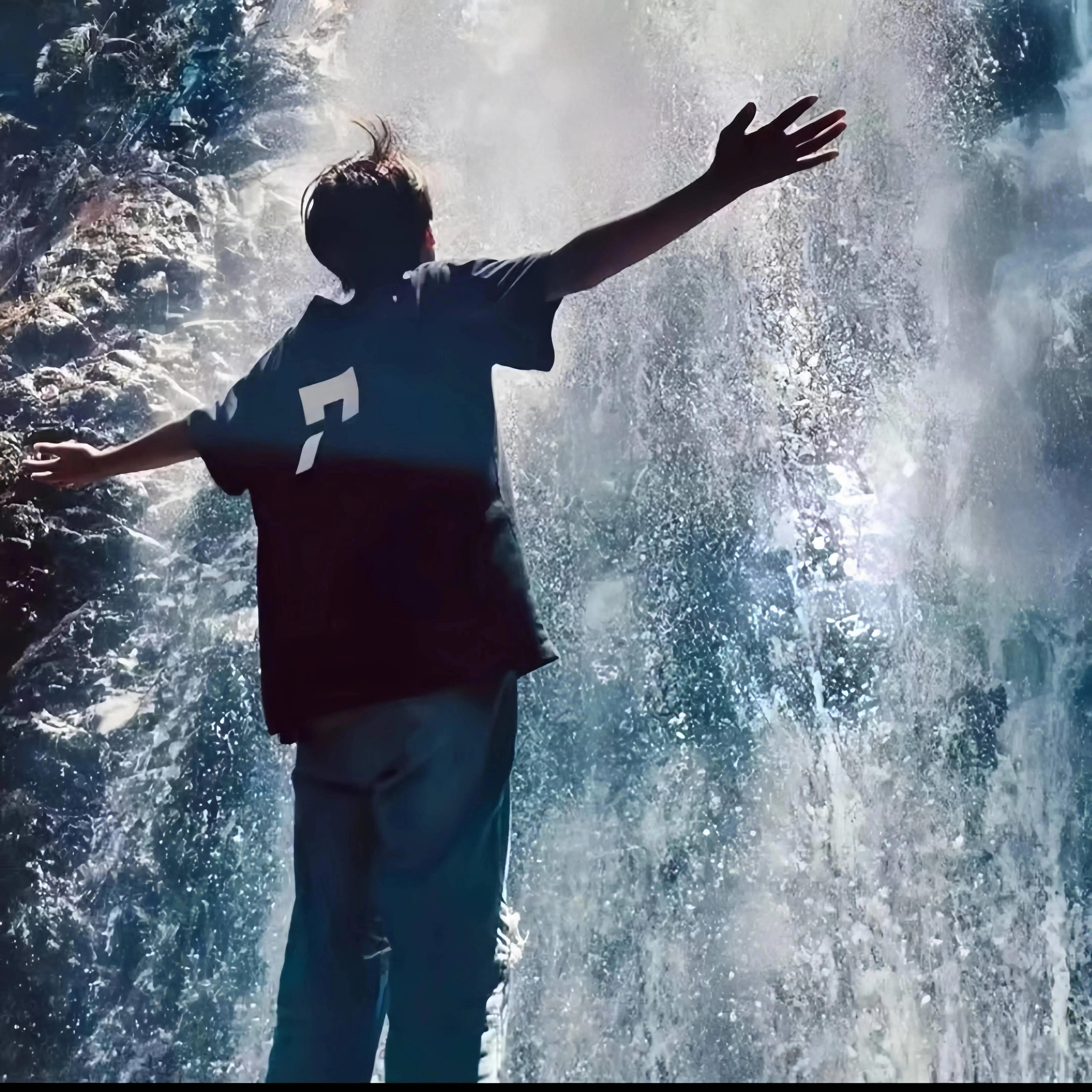 很久不换头像的男生,长期不换的微信头像男生