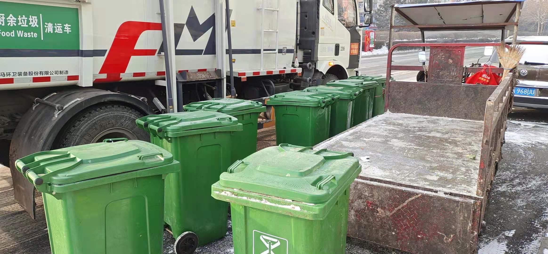 公务员辞职养蟑螂现在成亿万富翁,公务员辞职养蟑螂