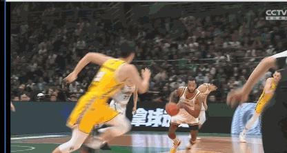 cba重大误判3分钟4犯规激怒杨鸣,杨鸣谈孙铭徽