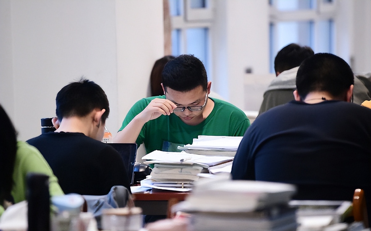 考研和考编怎么选择,考研与考编同时上岸选哪个