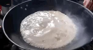 没有一只小龙虾可以活着游出长江,没有一只蝌蚪能活着走出广西