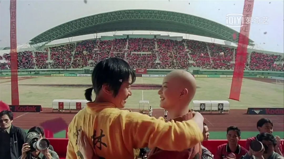 一个年轻的时候的星爷,星爷留给一代人的回忆