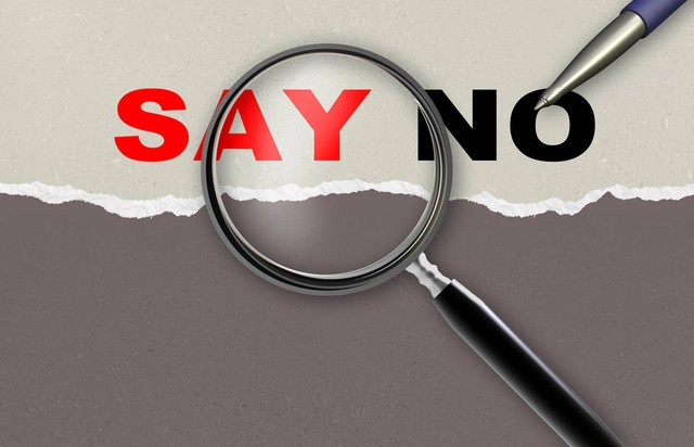 缉毒警察和毒枭吸毒算不算违法,缉毒警察抓到的毒品最后怎么处理