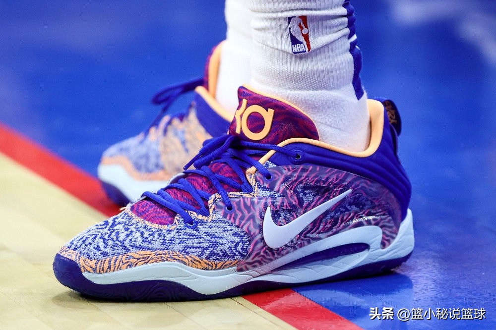 杜兰特猛龙总决赛球鞋,杜兰特篮网首秀球鞋
