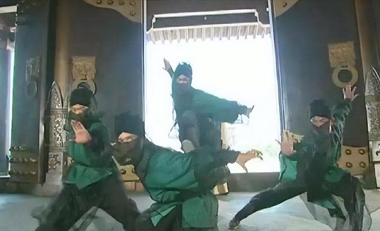 铁胆神侯发现素心和古三通有儿子,铁胆神侯跟海棠谈古三通