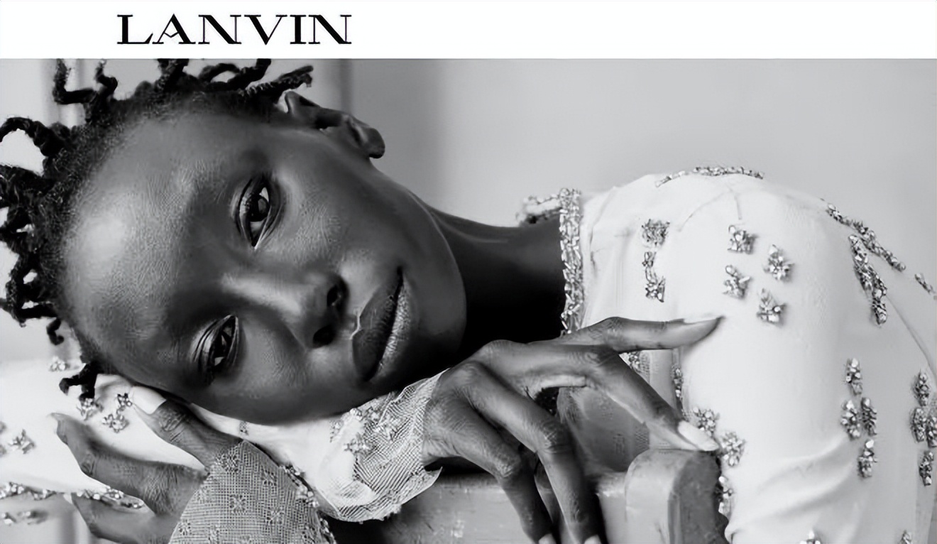 2022.11.09快报|波司登荣获2022年度“资本力量”三项大奖；太平鸟发布2022云端大秀；DIOR亮相进博会