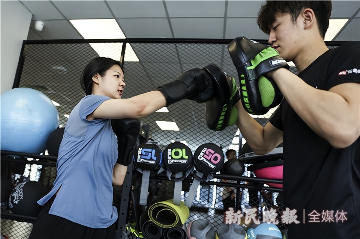 推出老年人的专属健身房,老年人健身指导中心揭牌