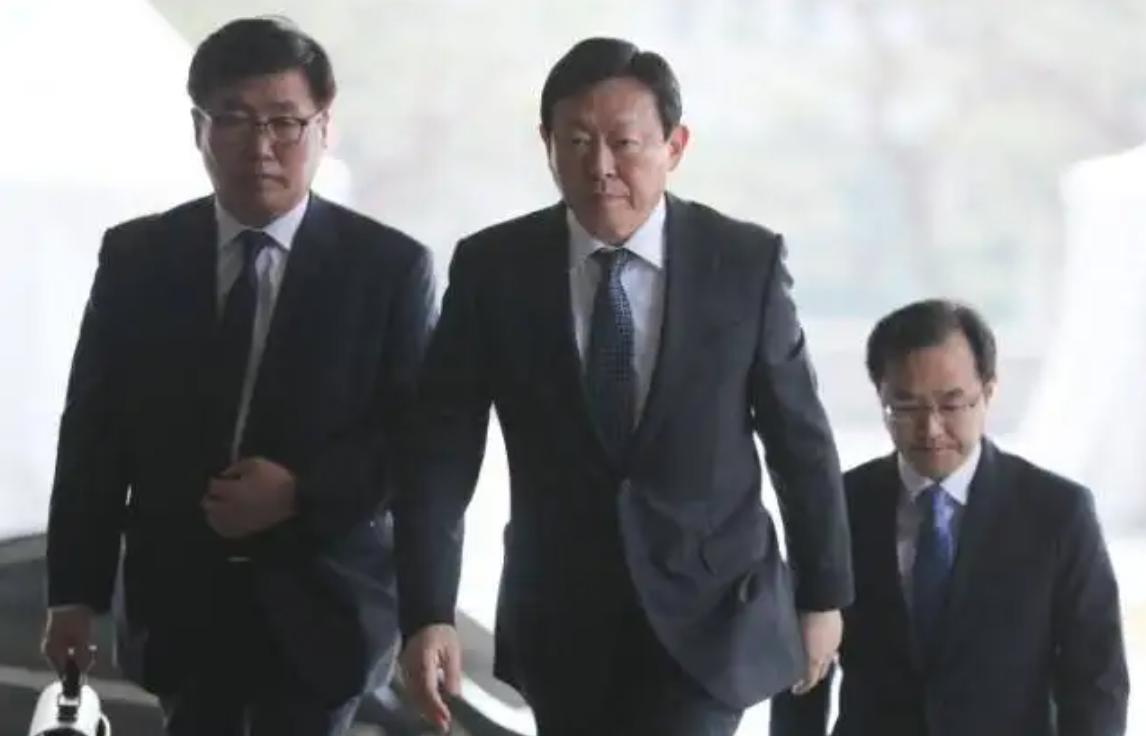 韩国张紫妍案:女星自杀遗书劲爆,总统下令彻查,为何草草结案?