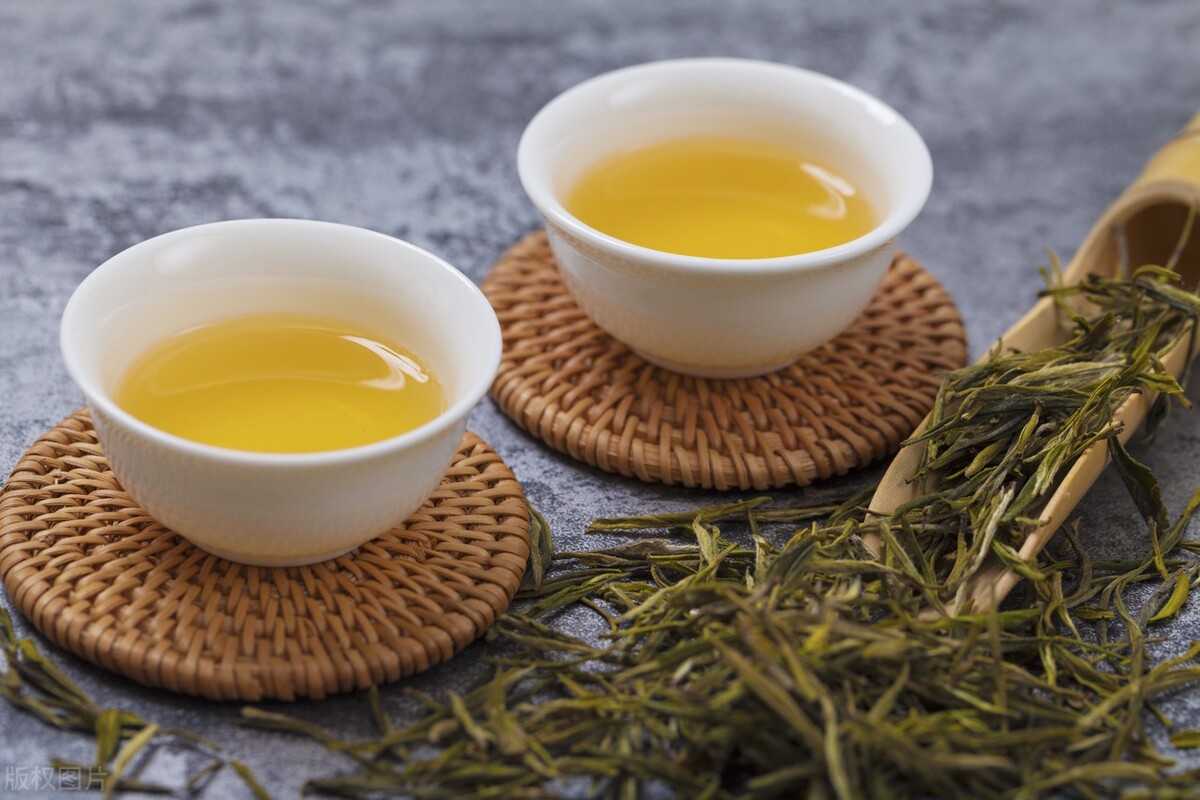 春季适合喝什么茶去火,春季适合喝什么茶男人