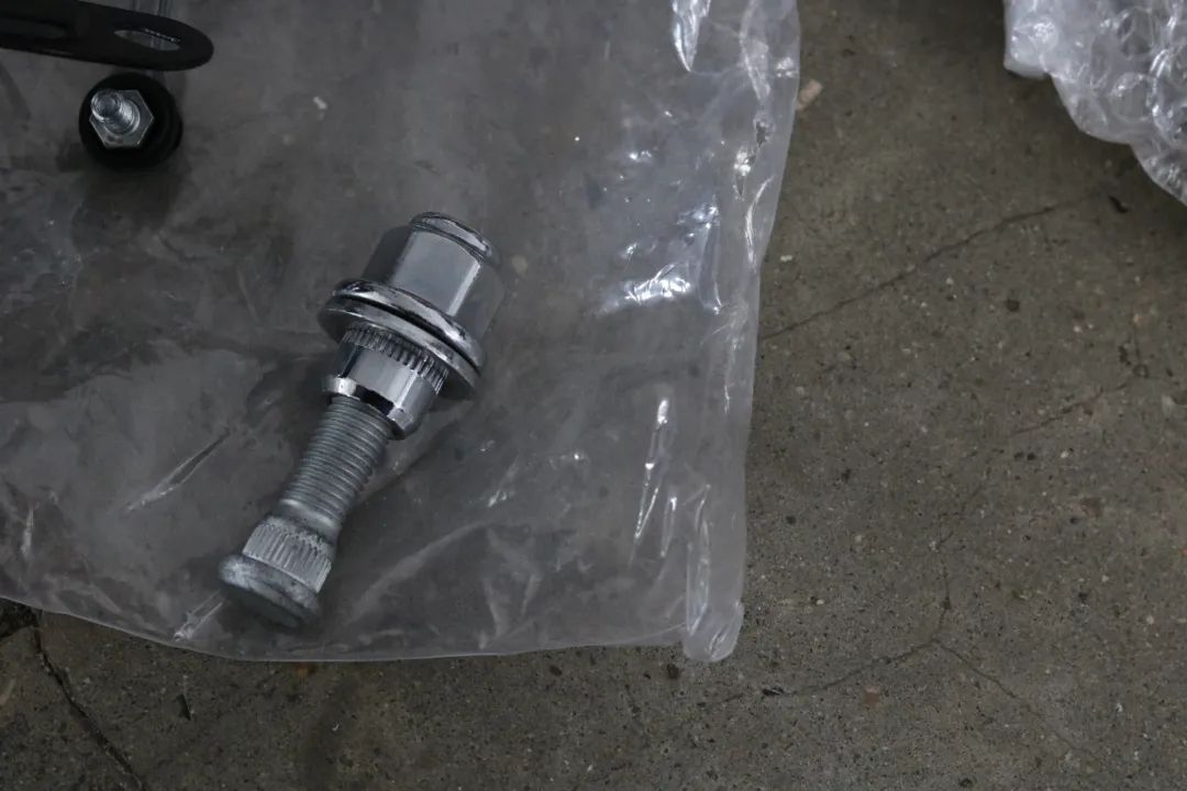 翻新车十二代皇冠修复全过程,12代皇冠25万公里要更换什么