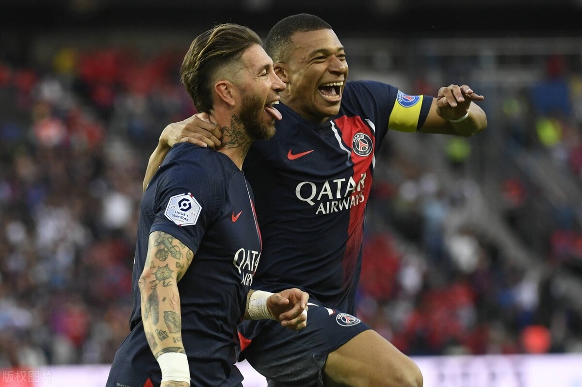 梅西最后一场法甲姆巴佩录像,法甲梅西复出巴黎4-0大胜兰斯