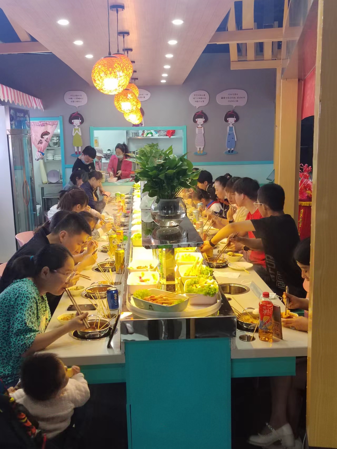 夏季旋转火锅店怎么生存,旋转火锅店开业活动策划方案大全