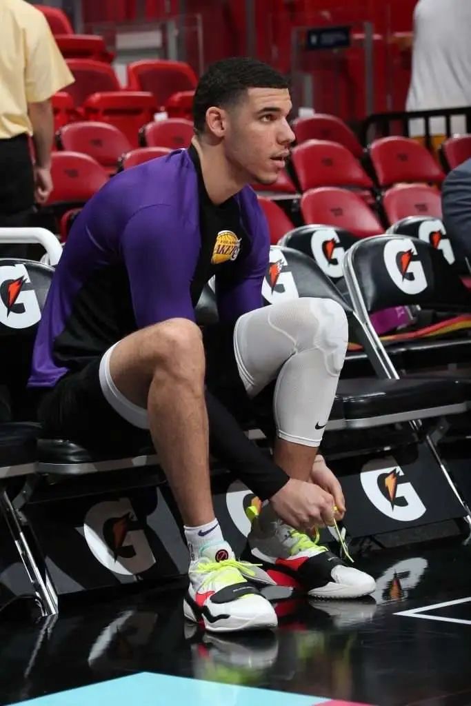 nba球员上脚的奇葩鞋,nba球星穿的奇葩球鞋