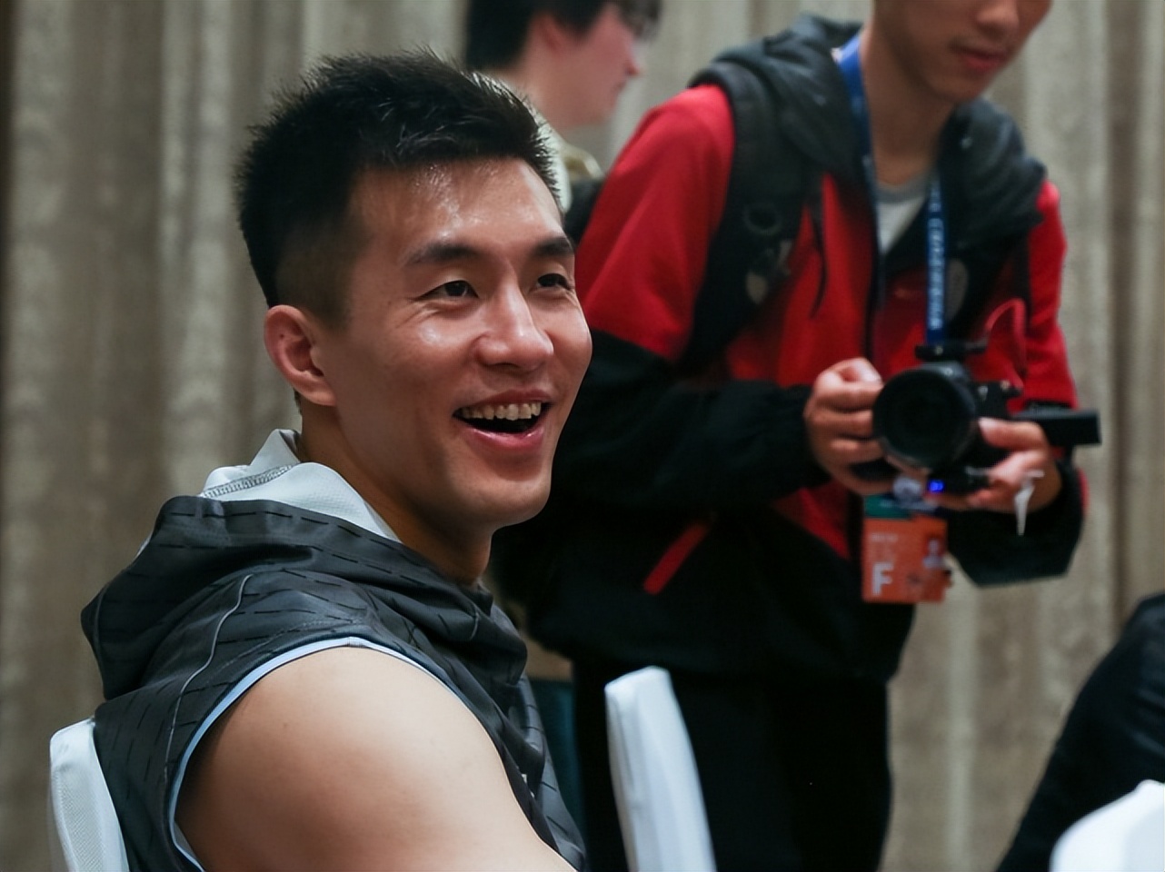 赛前郭艾伦与吴前互动,郭艾伦与吴前的友谊