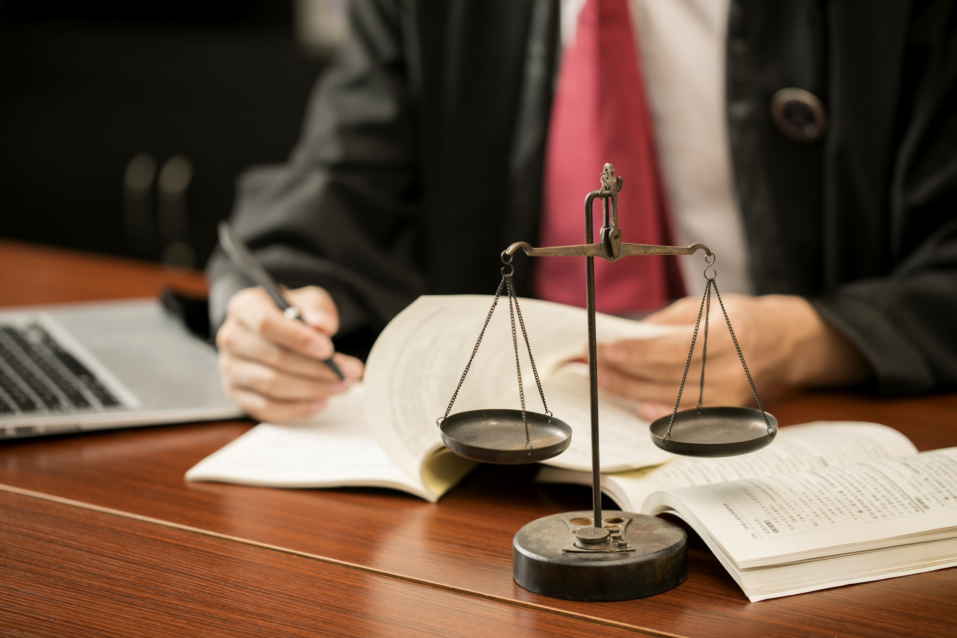 法学就业的误区,法学专业就业前景指南最新