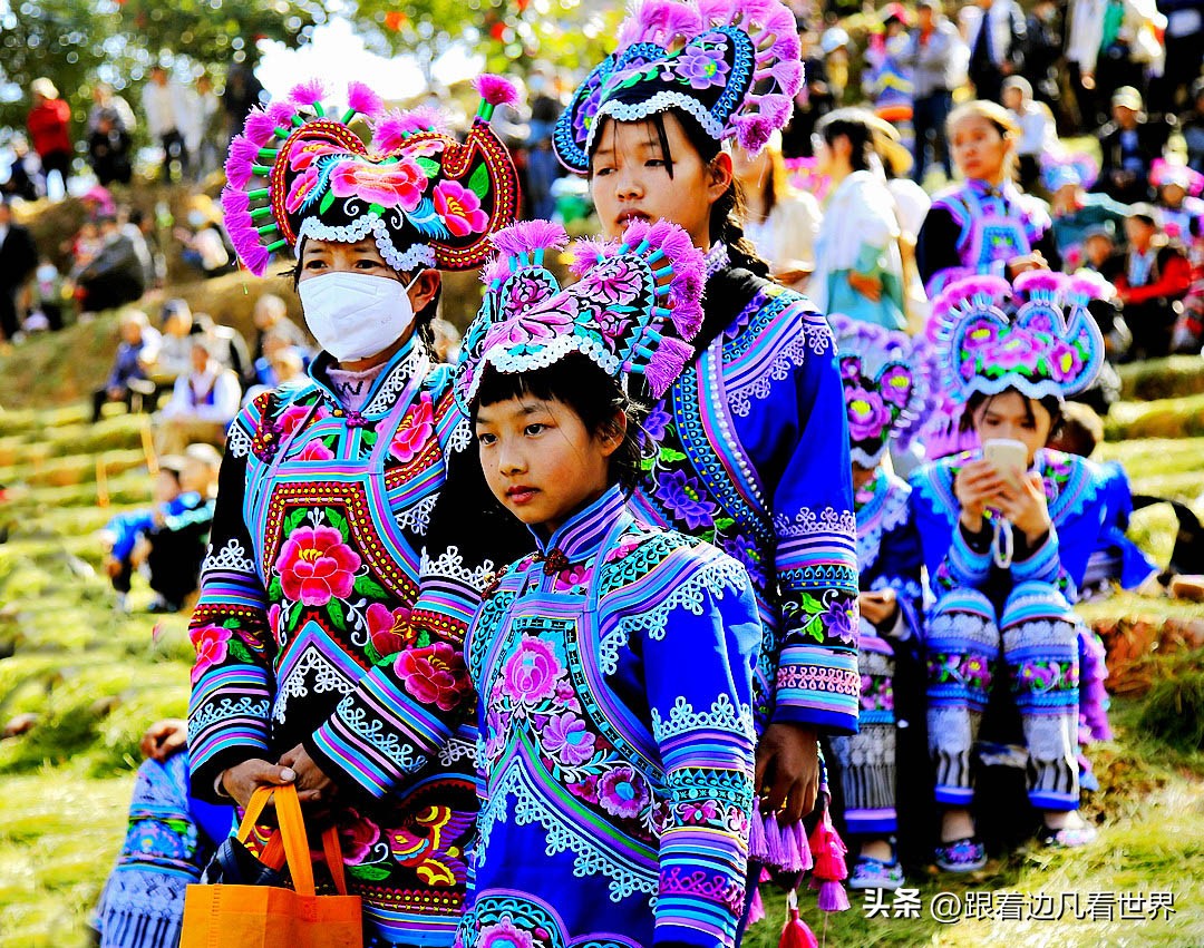 千年彝装，一赛千年“世界最古老的乡村T台”
