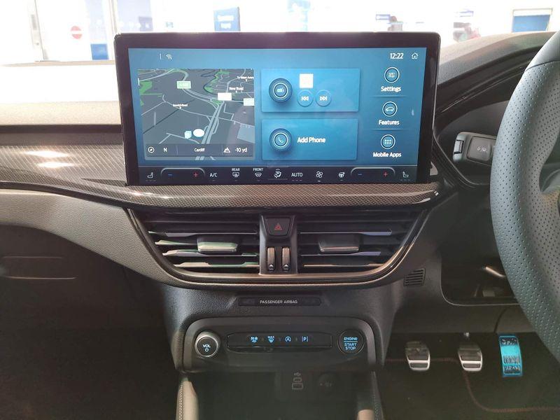 20201.5t福克斯两厢最高配,福克斯2020两厢锋潮版对比思域