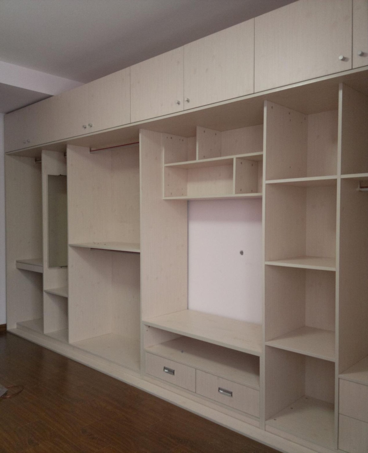 衣柜的甲醛要多久才能释放,一个衣柜的甲醛含量大不大