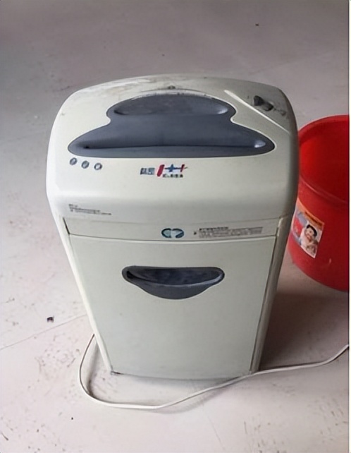 碎纸机怎么操作,碎纸机的小妙招