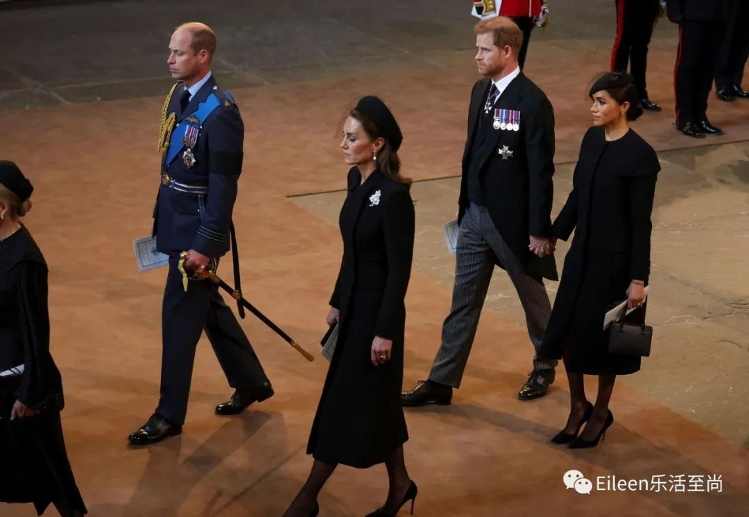 他俩竟然传绯闻？女王刚走英国王室就有这么多瓜？