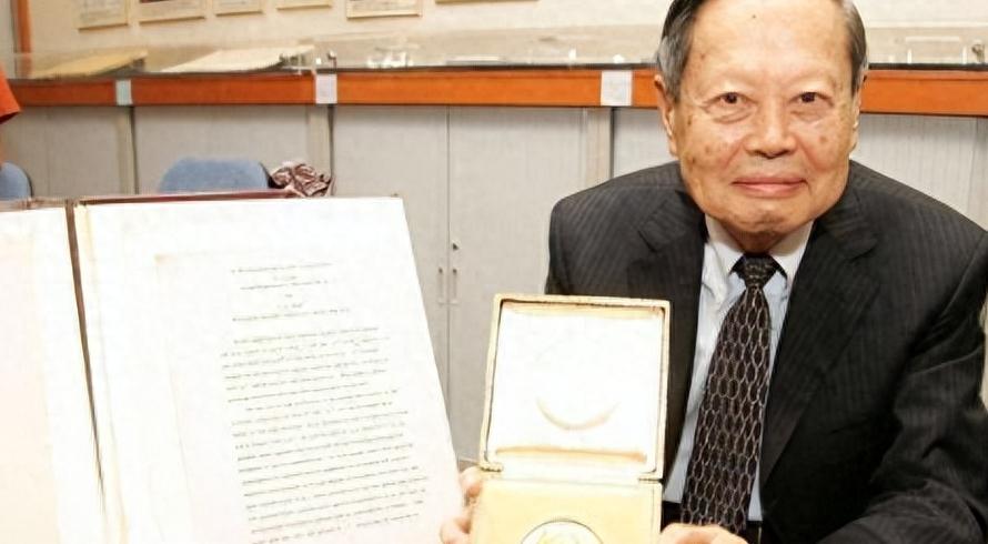 翁帆与杨振宁的爱情始末,翁帆和杨振宁爱之至深的表现