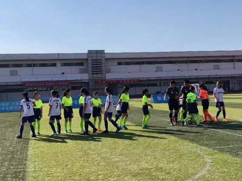 东方红小学学生获奖名单,东方红小学足球比赛