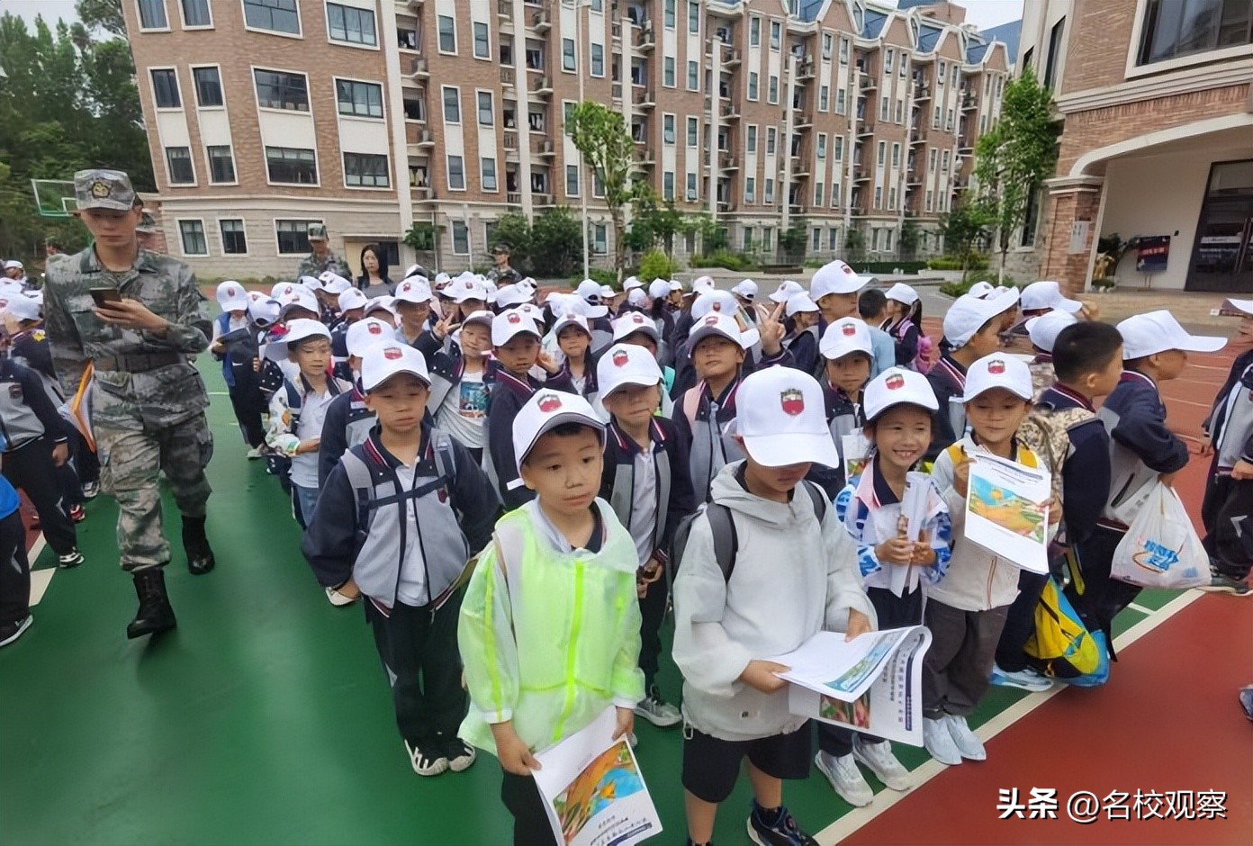 蔚蓝做苍穹，鱼儿变繁星！新川学子，走进浩海立方，探秘无限海洋