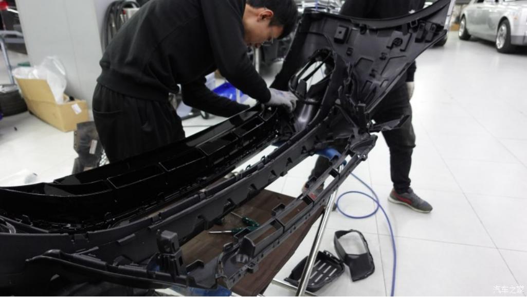 奔驰amggt63s升级先行版包围,奔驰amgc63改装外观