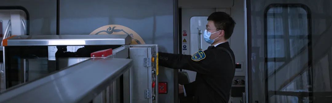 这套阵容，你绝对没见过