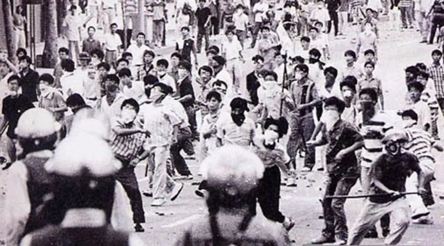 文在寅卸任总统后会怎么样,文在寅是怎么当上韩国总统