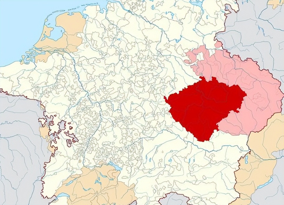 法兰西美第奇王后,与儿子路易十三的内战是如何爆发的?