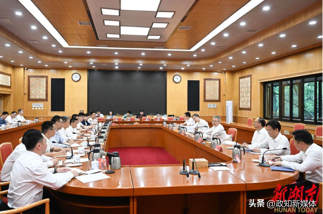 省委书记和省长互相提意见,市委年轻干部座谈会发言