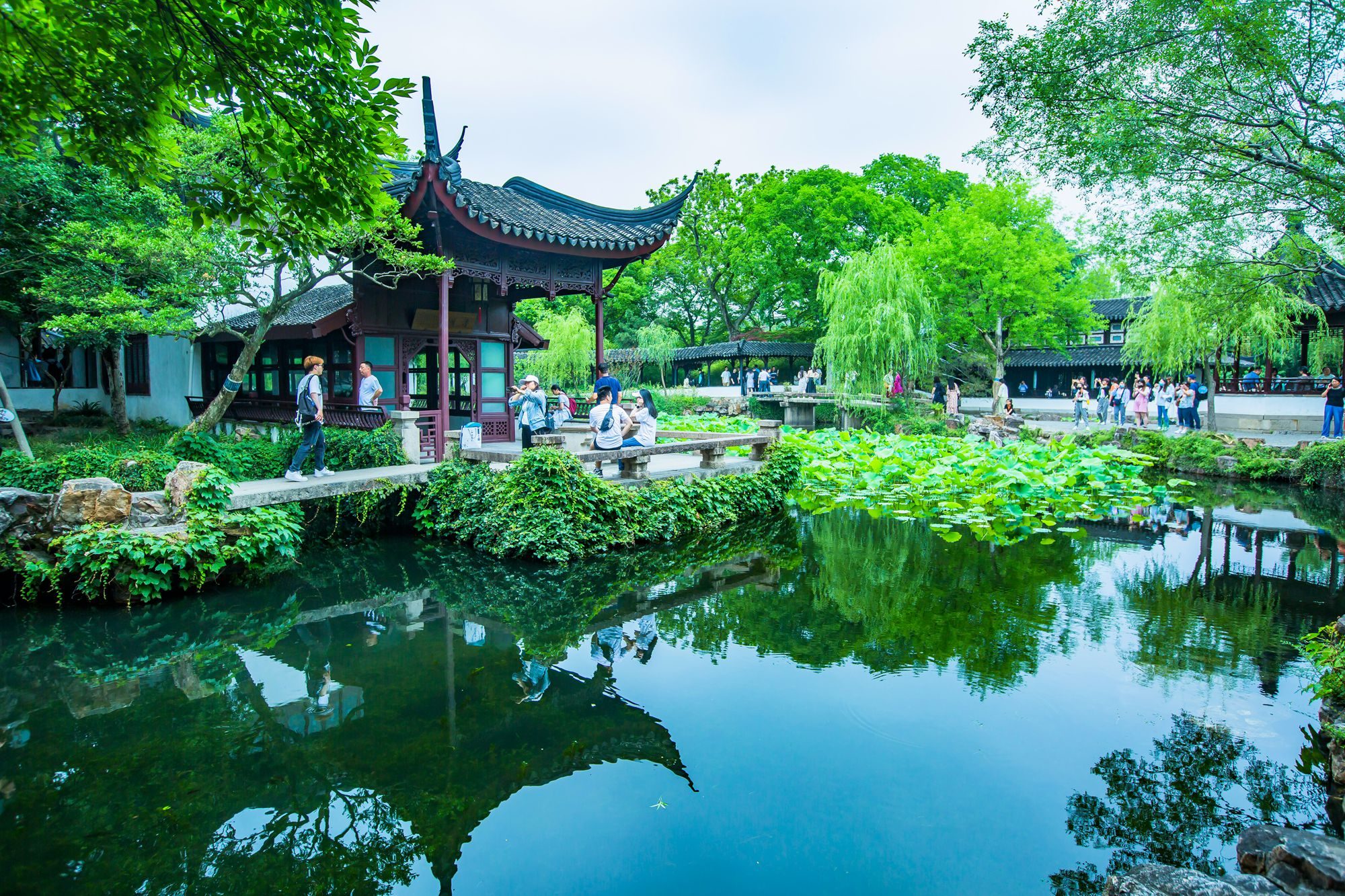 拙政园历届主人,苏州拙政园共经历多少任主人