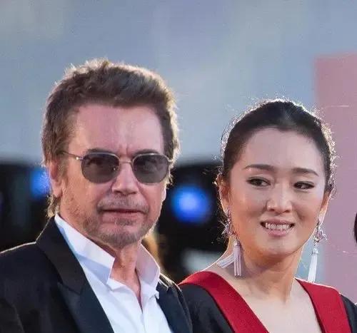 张艺谋巩俐婚姻状况,巩俐和张艺谋恋情的第八年