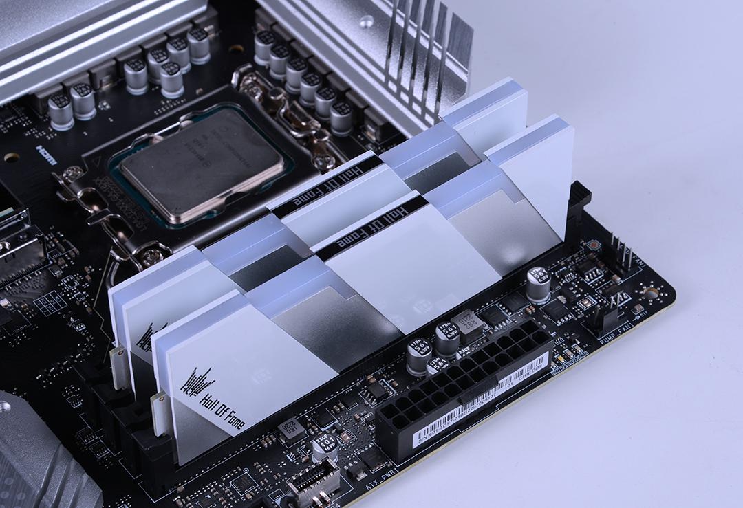 mini机箱装机配置推荐,12代i5迷你机箱组装